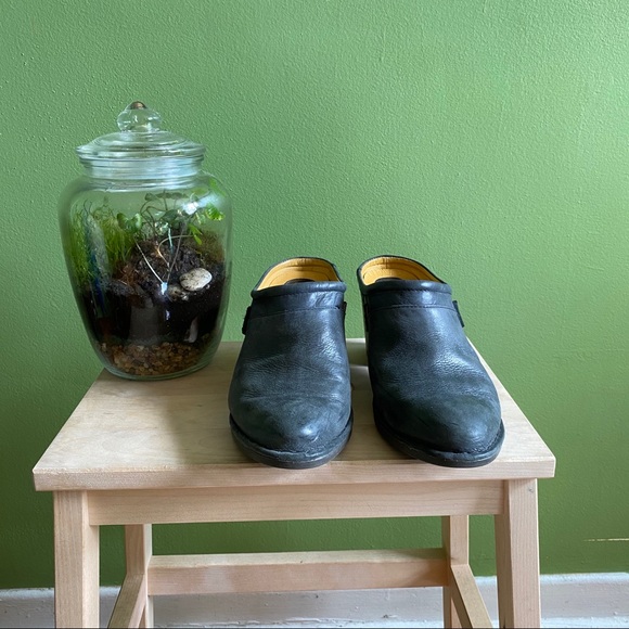 Bussola Heeled Mules - Picture 2 of 5